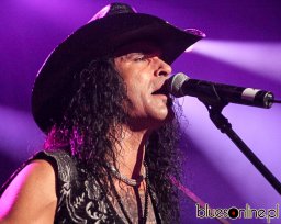 Eric Sardinas &amp; Big Motor (26)